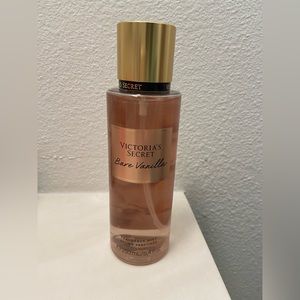 NWT Victoria Secret Bare Vanilla Body Mist